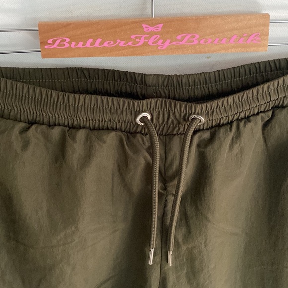 (BN44) Ellesse high shine shorts in khaki , Size XS, NWOT - Picture 8 of 11